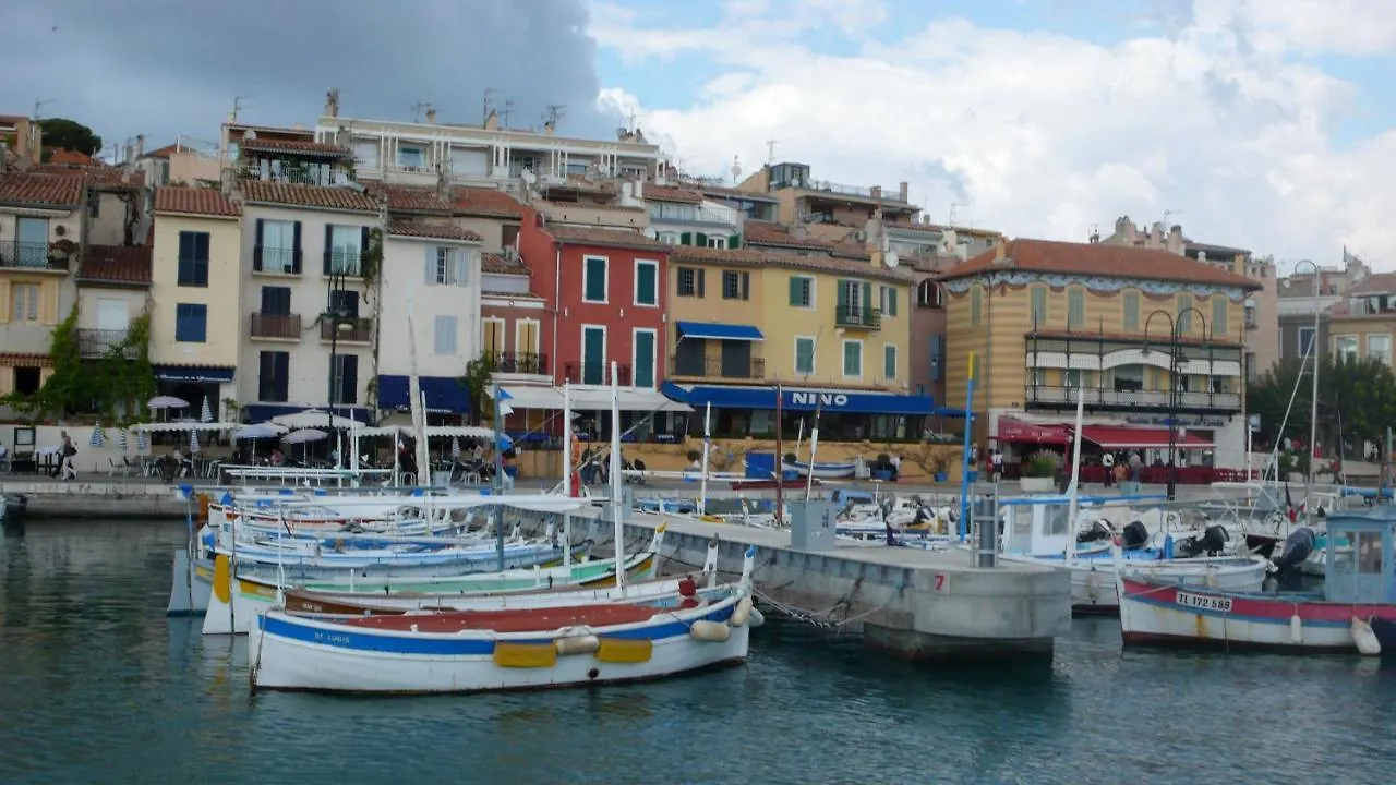 Chez Mamouska Bed & Breakfast Cassis