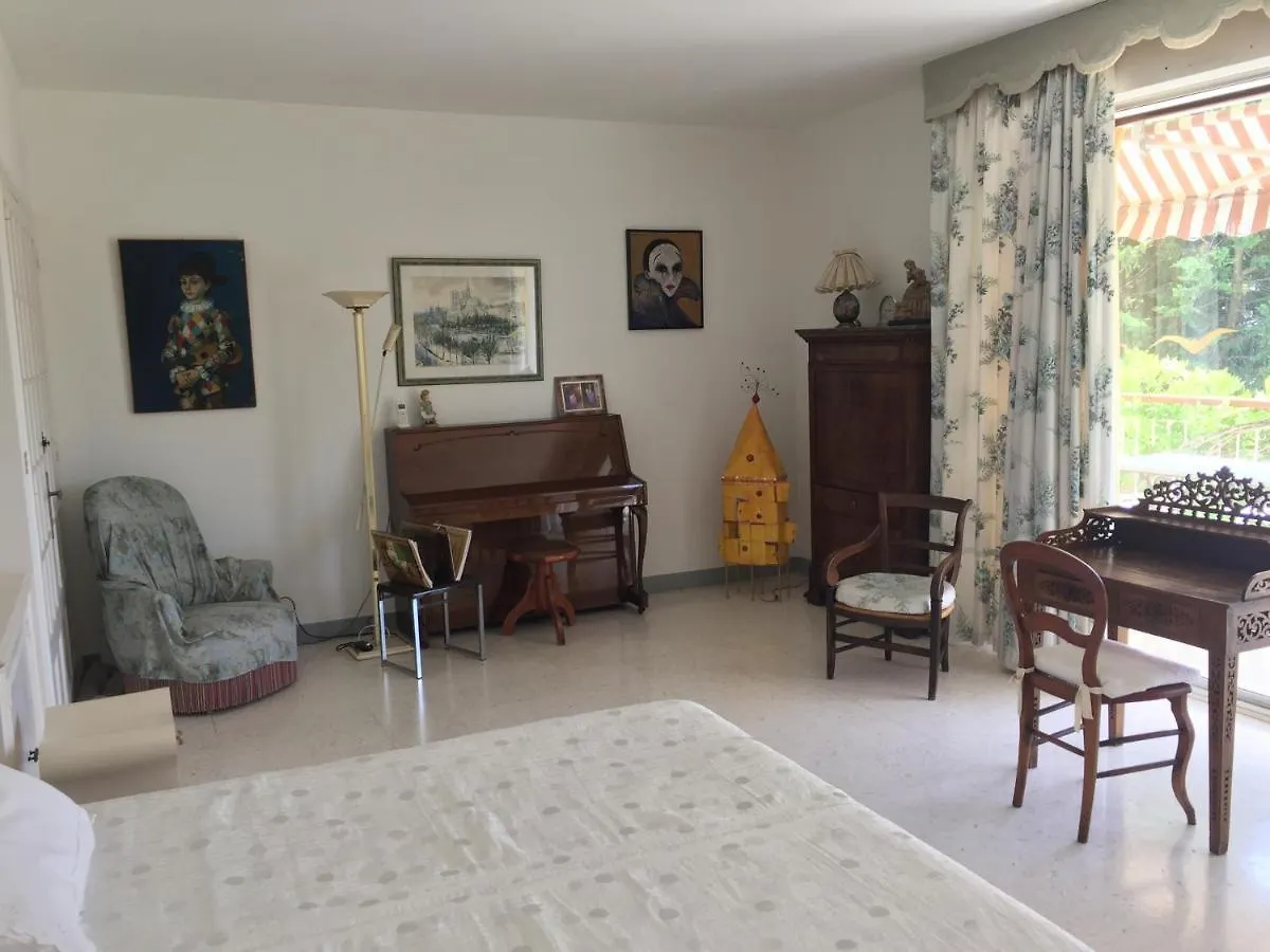 Chez Mamouska Bed & Breakfast Cassis France